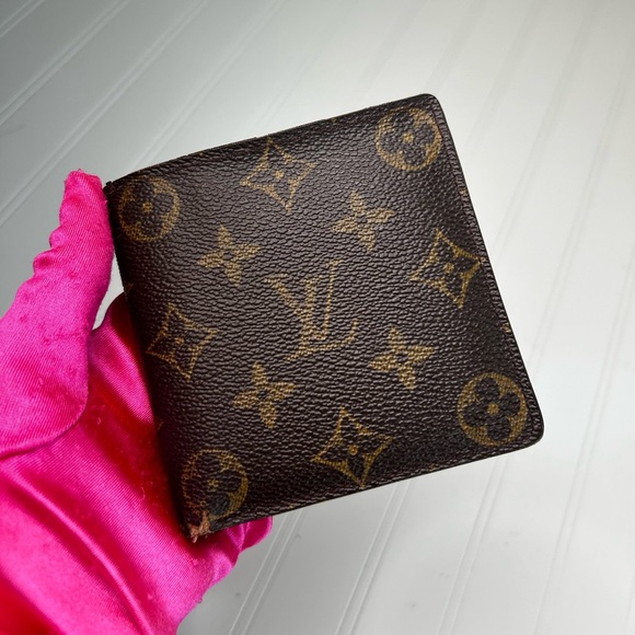Louis Vuitton Multiple Pocket Wallet - Picture 4 of 13